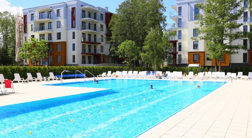 U-Stay Bond Apartament 코워브제크 외부 사진